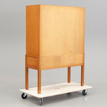 CARL MALMSTEN, skåp, "Oktober".