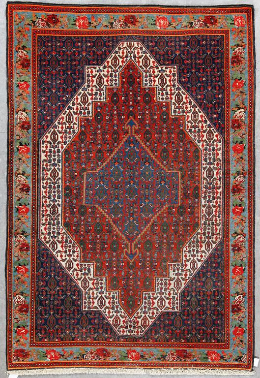 MATTA, old Bidjar, ca 207x138 cm.
