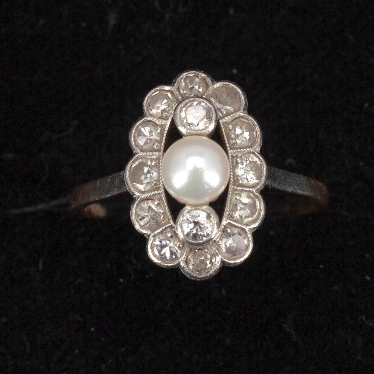 RING, guld 14 K, pärla samt diamanter  tot. ca 0,56ct, Paavo Koski Helsingfors 1951.
