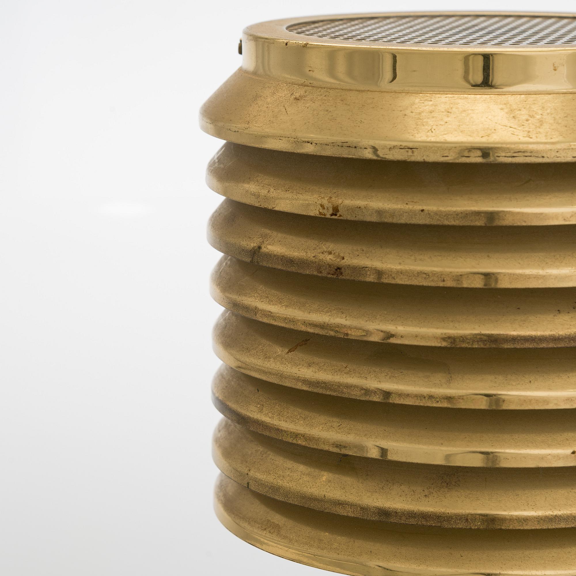 Hans-Agne Jakobsson, pöytävalaisin, malli B142,  Markaryd, 1960-70-luku.