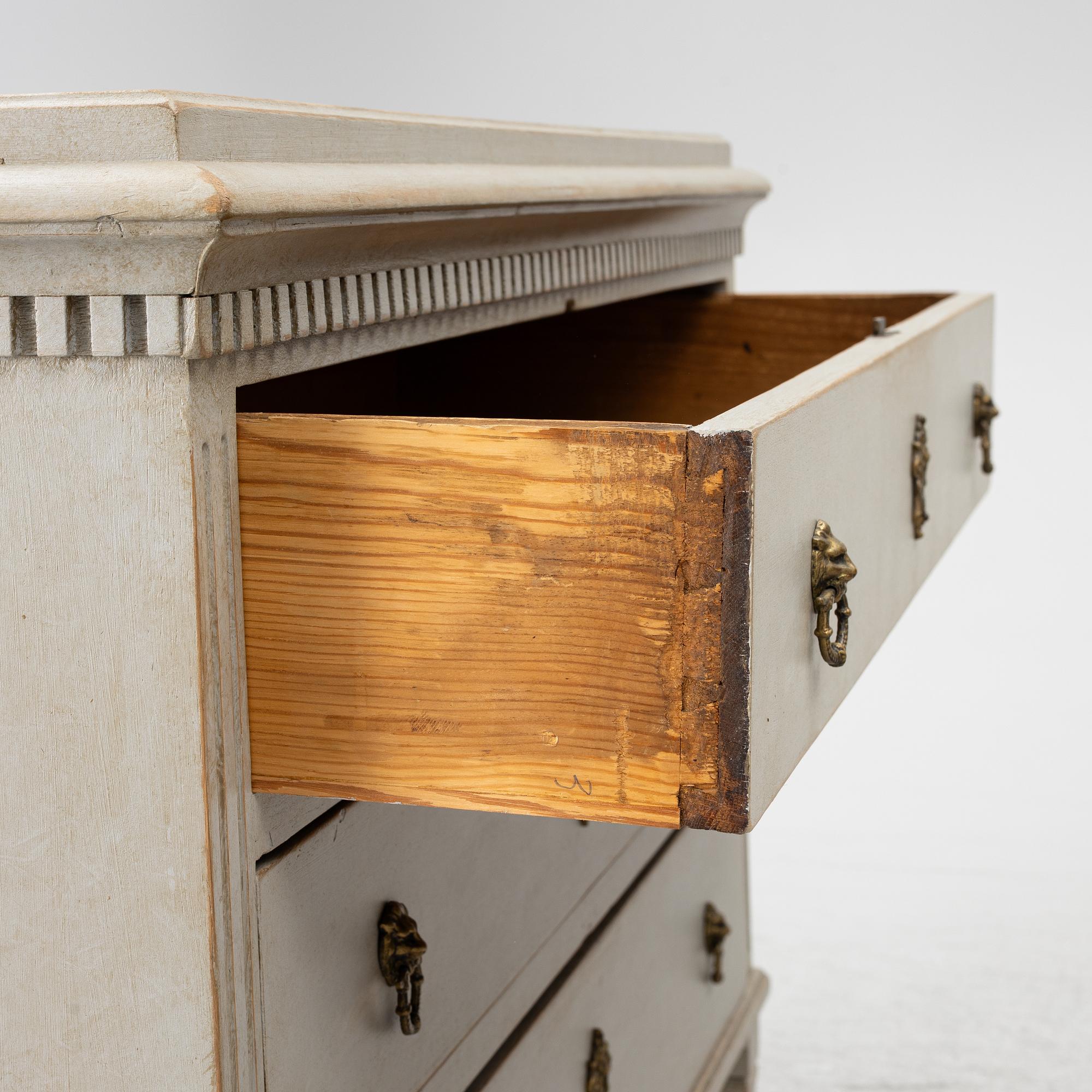 Chest of drawers, Gustavian style.