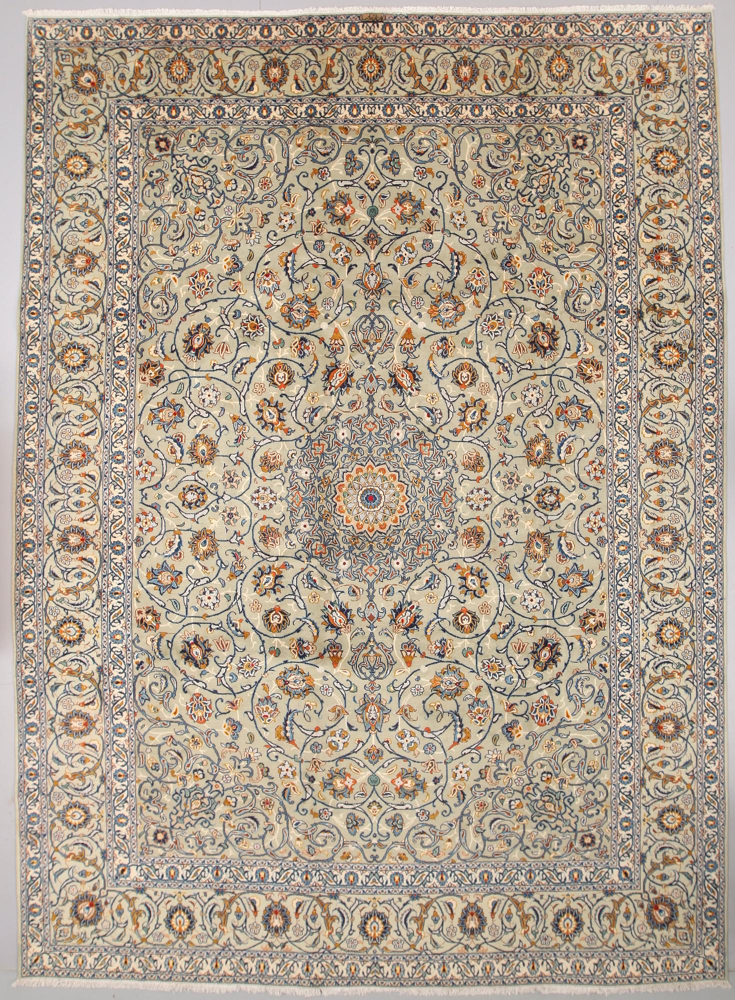 MATTA, Keshan, old, ca 385 x 277 cm.