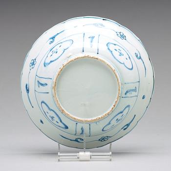 A blue and white kraak dish, Ming dynasty, Wanli (1572-1620).