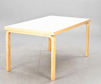 BORD och STOLAR, 4 st, Alvar Aalto, Artek Finland.