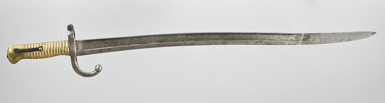 BAJONETTER, ett par, metall, 1800-tal.