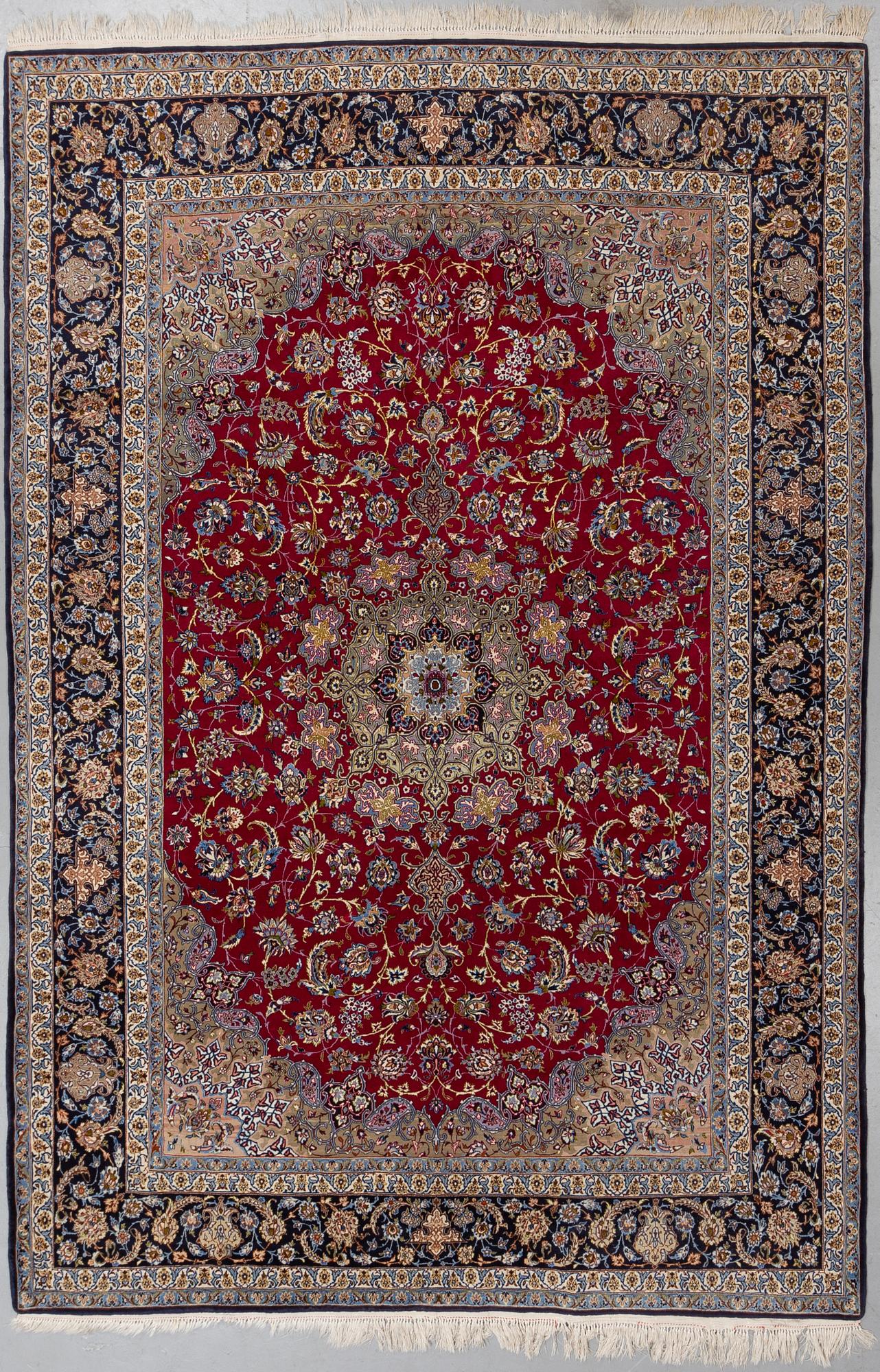 A carpet, Old Esfahan, part silk, ca 298,5 x 203 cm.