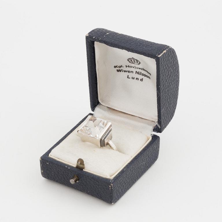 WIWEN NILSSON, ring, Lund, 1944, silver med trappslipad bergkristall.