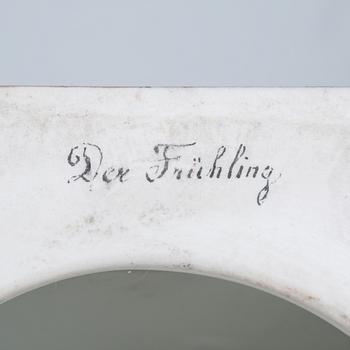 PRYDNADSURNOR, ett par, Wien, omkring 1900.