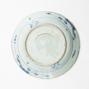 A blue and white dish and cup, Ming dynasty.