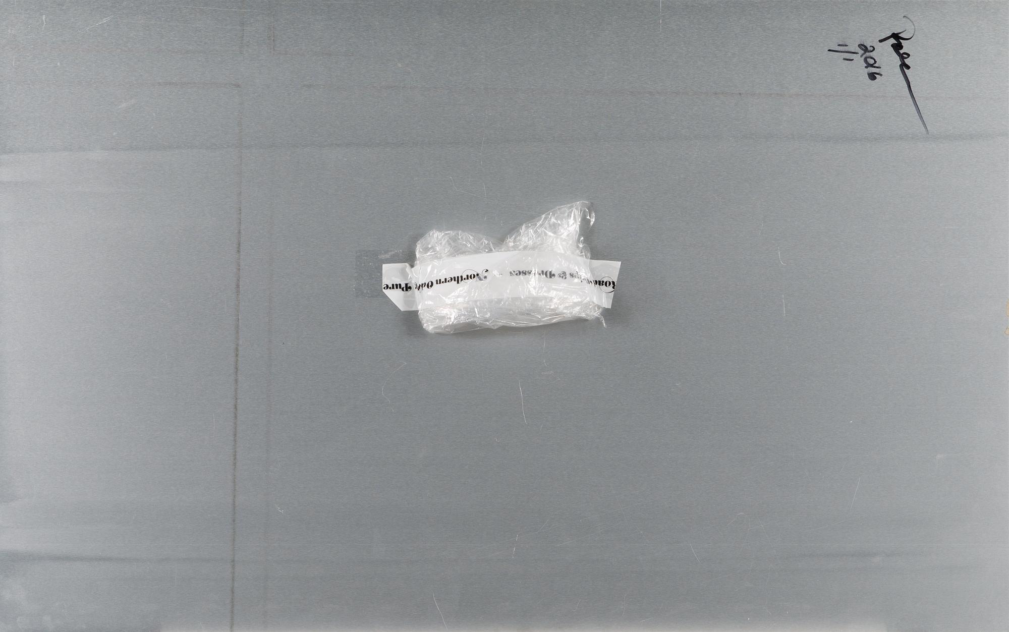 PAOLA SUHONEN, värivedos alumiinille, a tergo signeerattu ja päivätty 2016, numeroitu 1/1.