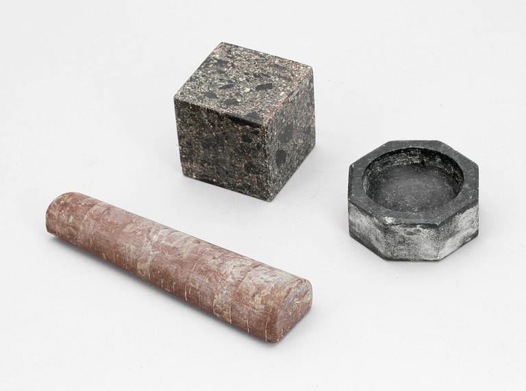 PARTI STEN, 3 delar, möjligen trilobit/brevpress, mortel.