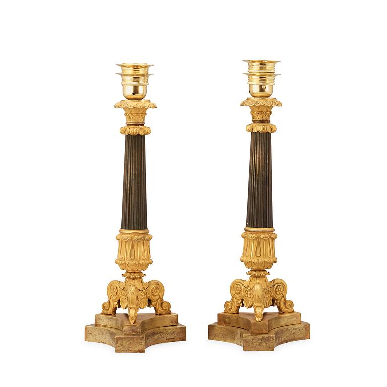 LAMPFÖTTER, ett par. Frankrike, 1800-talets början. Empire.