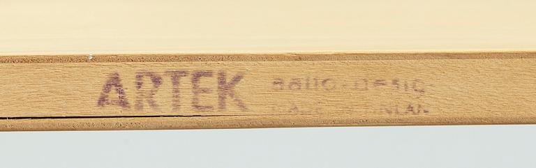 HYLLOR, ett par, "112 A", Alvar Aalto, Artek, 1900-talets andra hälft.