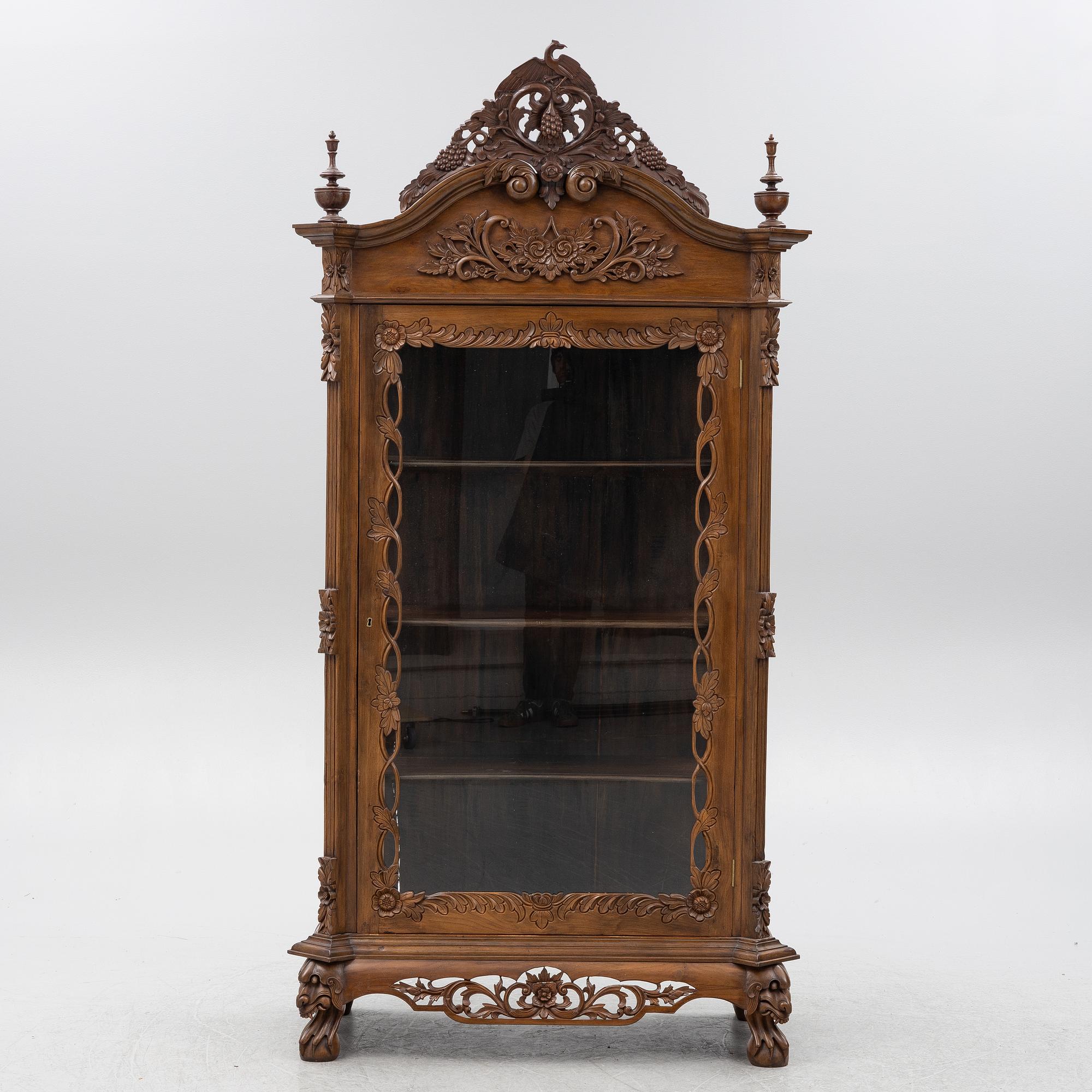 Display cabinet, 20th century,