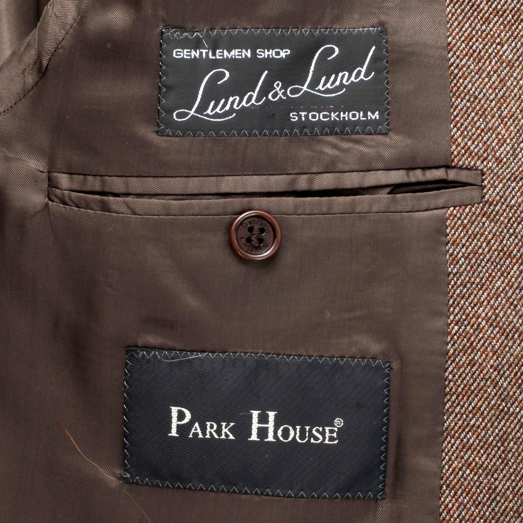 PARK HOUSE, a brown wool coat / covert coat, size 48.
