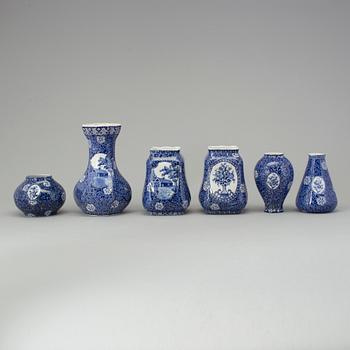 RÖRSTRAND, 16 vaser av flintgods, 1900-talets första kvartal.