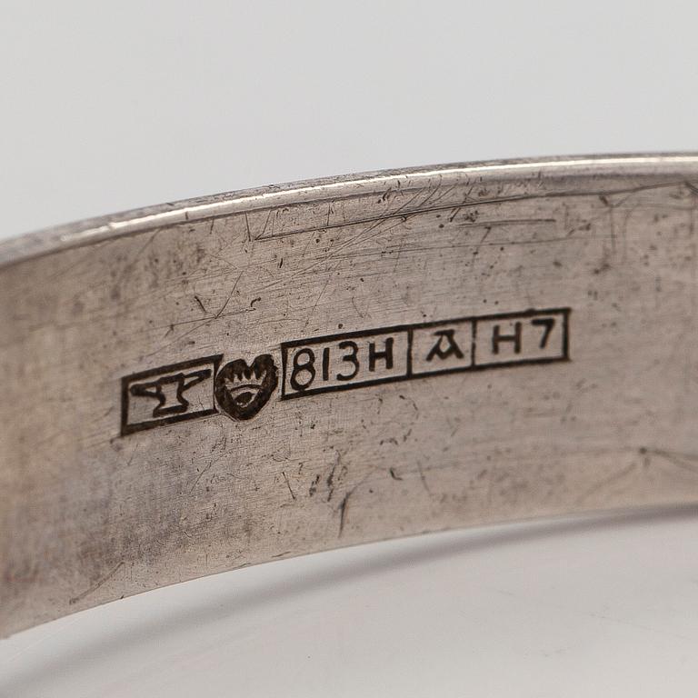 Elis Kauppi, armband, silver och ametist. Kupittaan kulta, Åbo 1961.