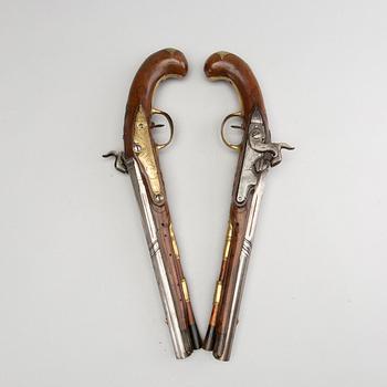 SLAGLÅSPISTOLER, ett par, Sverige 1700-talets andra hälft.