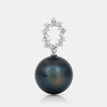 789. A diamond and cultured Tahiti pearl pendant.