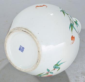 VAS, porslin, Kina, 1900-talets slut.