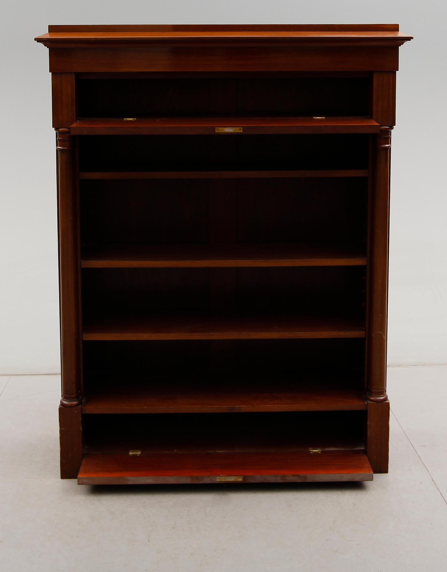 BOKHYLLA, Karl Johansstil, 1900-talets första hälft.