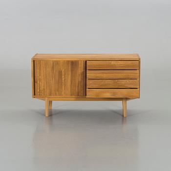 SIDEBOARD, ek, "Rekord" design Nils Troedsson, Troeds, 2000-tal.