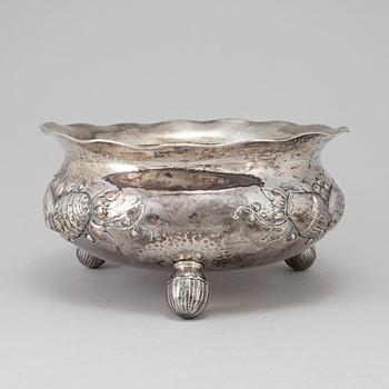 A silver bowl by CG Hallberg, Stockholm 1941. Weight ca 542 grams.