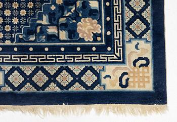 Carpet, China, approx. 274 x 186 cm.