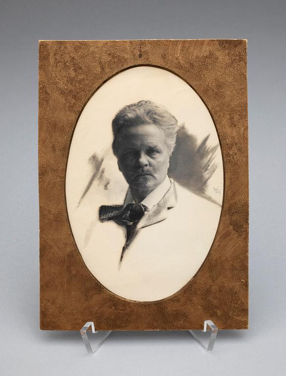 HERMAN HAMNQVIST, originalfotografi, August Strindberg, á tergo med påskrift samt datering 1906.