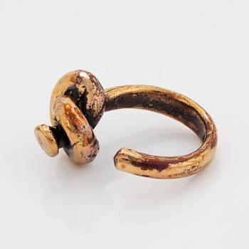 A Jorma Laine ring in bronze.