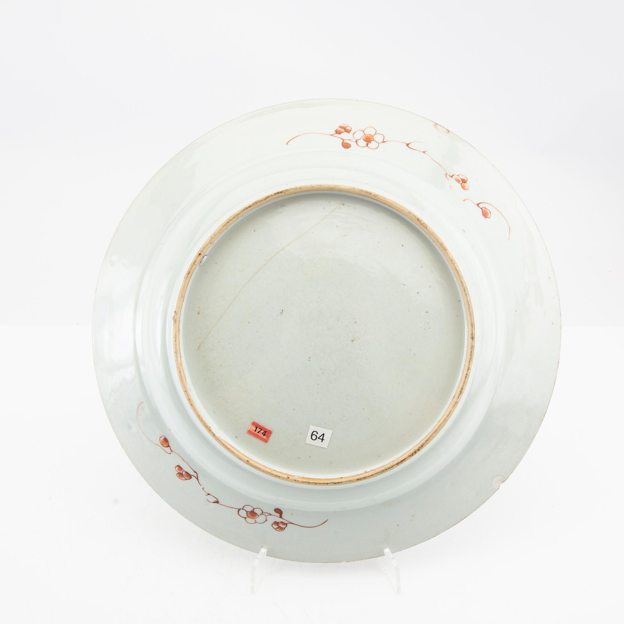 Fat, porslin. Qingdynastin, tidigt 1700-tal.