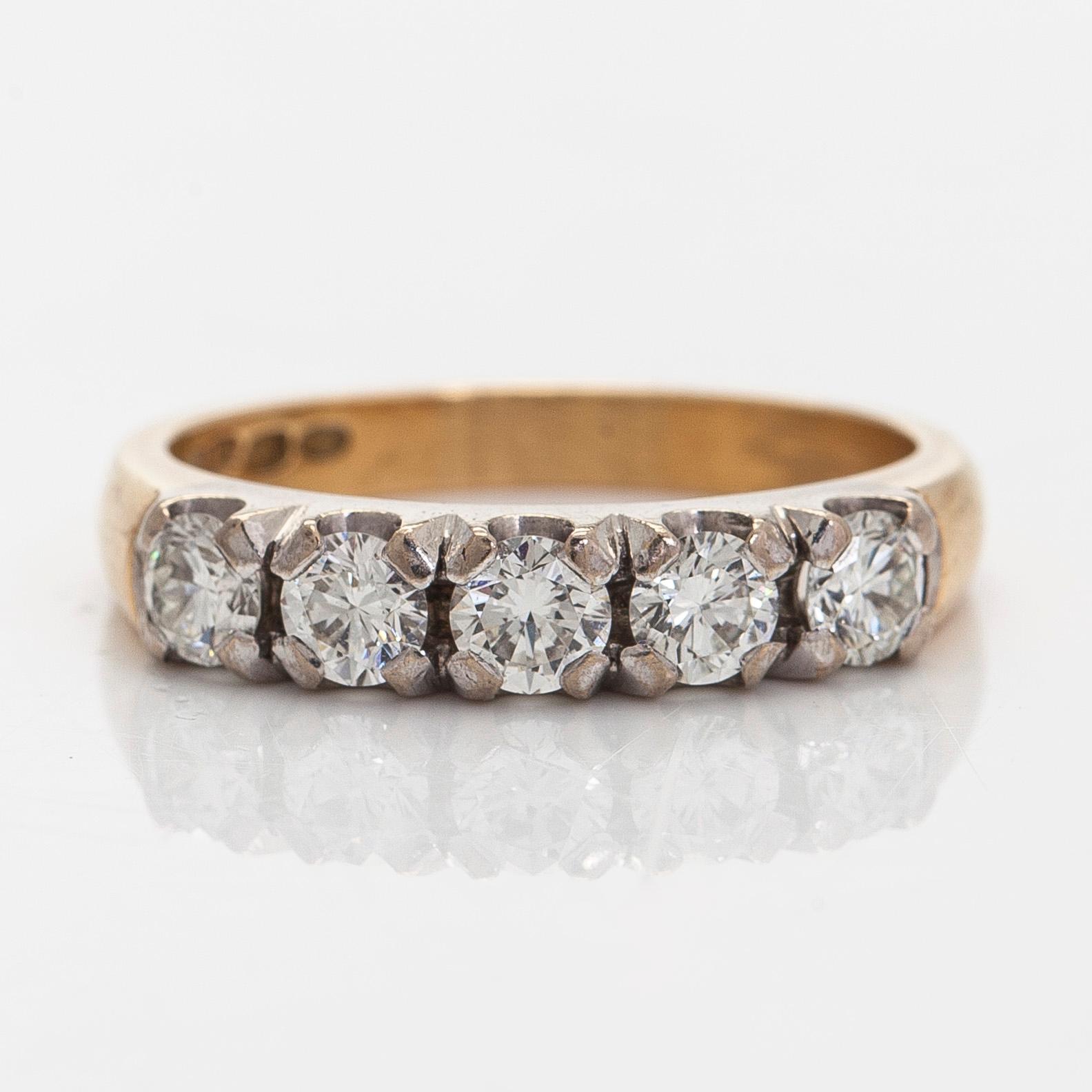 Sormus, briljanttihiotut timantit noin 1.00 ct yhteensä, 18K kultaa, Suomi 1996.