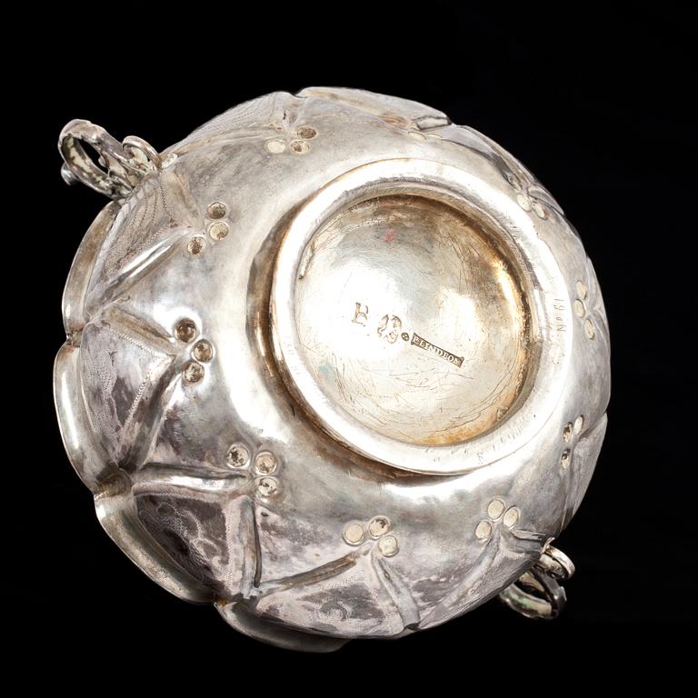 BRÄNNVINSSKÅL, silver, Petter Lindbom, 1760, Kalmar. Vikt ca 120 g.