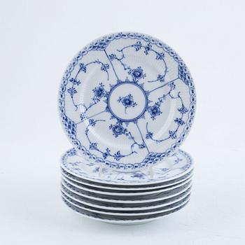 Service parts, 21 pieces, porcelain, "Musselmalet", full and half lace, Royal Copenhagen, Denmark.