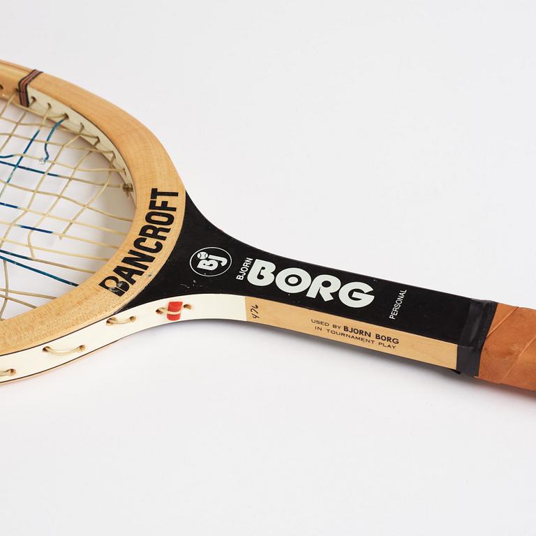 Tennisracket, Bancroft. Speciellt framtaget träracket. Signerad Björn Borg.