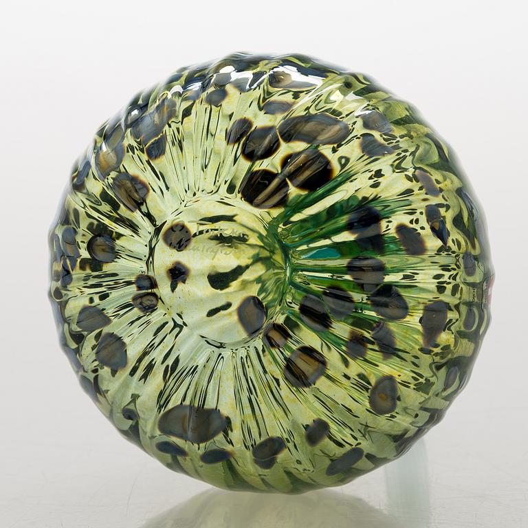 OIVA TOIKKA, A "Pumpkin" big) glass sculpture signed O. Toikka Nuutajärvi.