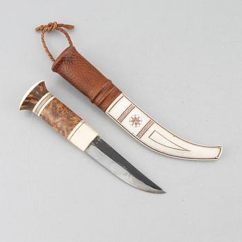 Olav Svonni, a reindeer horn knife, Ravttas.