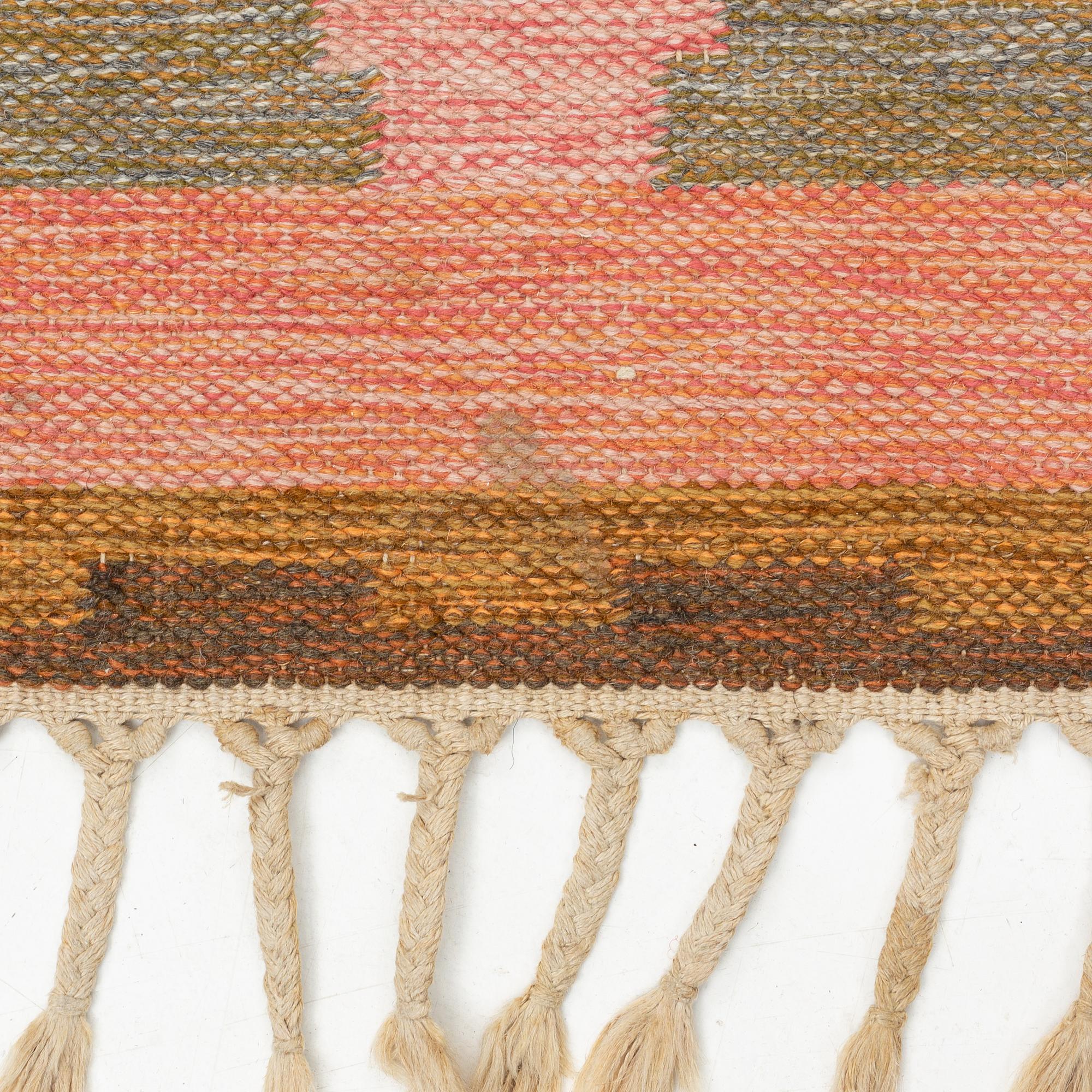 Ingegerd Silow, a flat wave rug, signed IS, c. 230 x 170 cm.