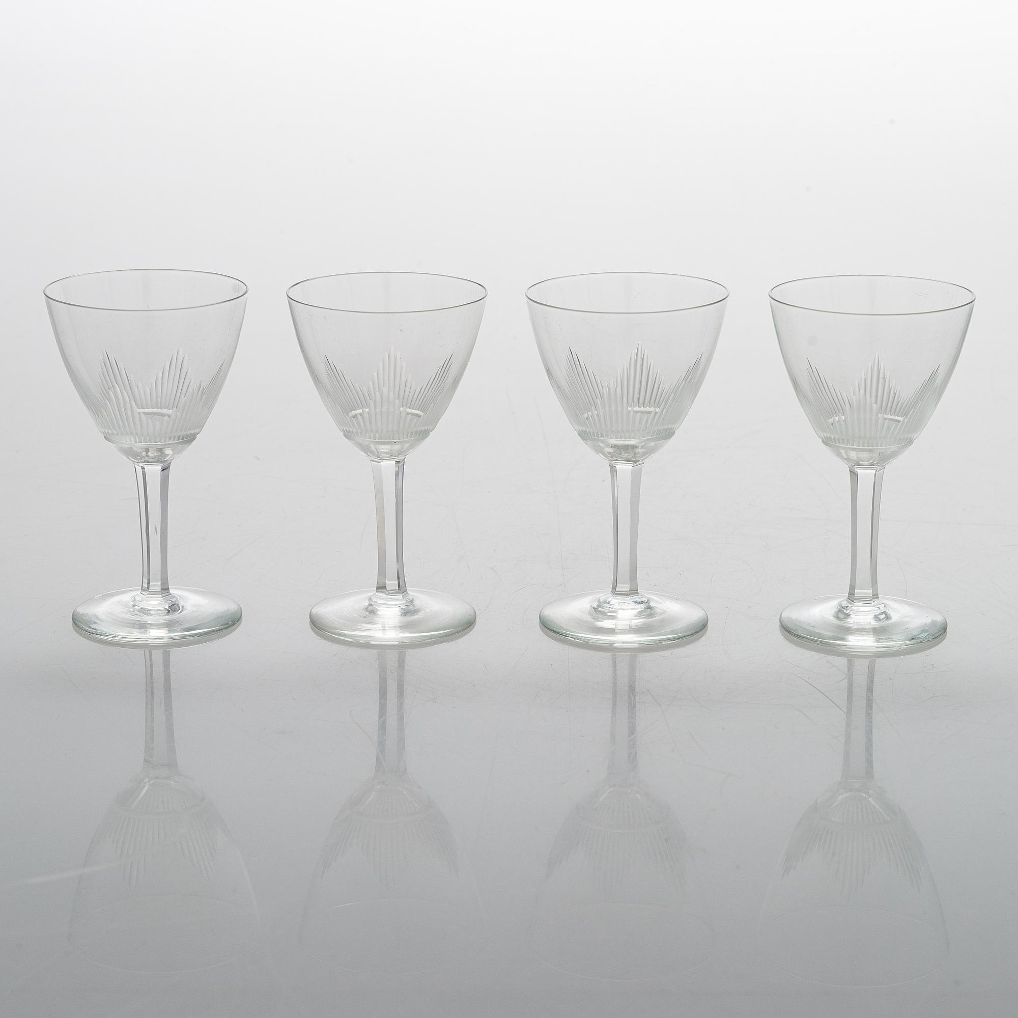 A 1940's  30-piece glassware, 'Marjatta' for Iittala.
