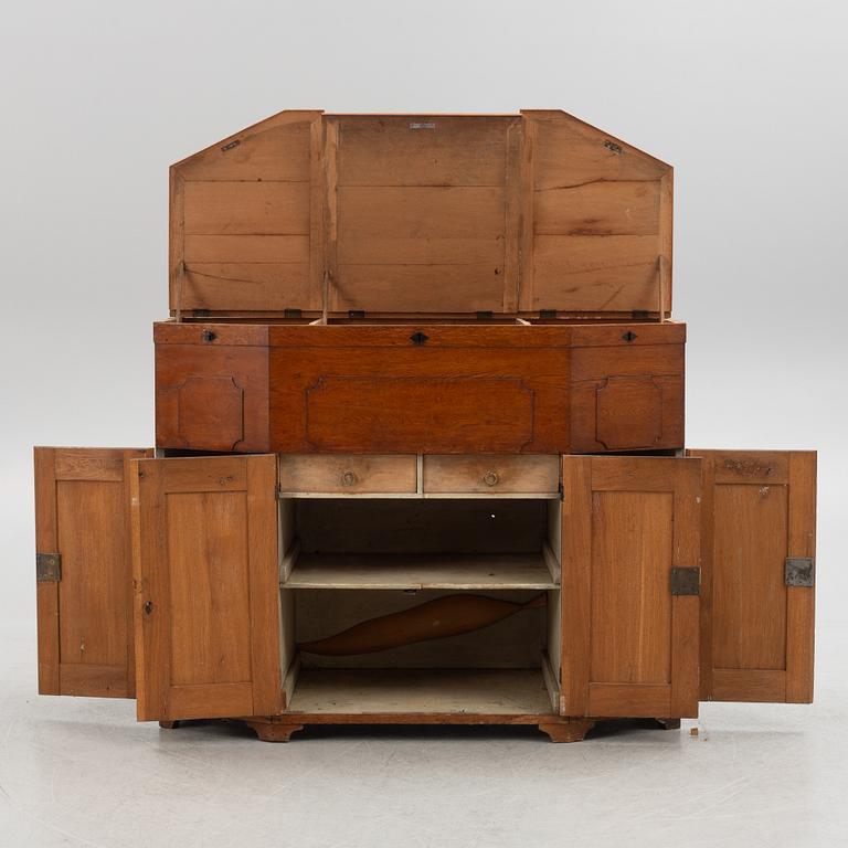 An oak sideboard, around 1800.