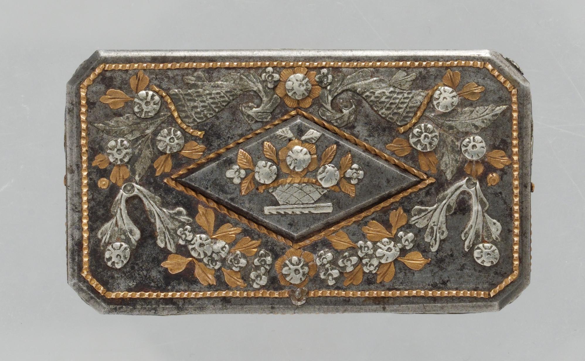 A RUSSIAN 19TH CENTURY STEEL AND COPPER SNUFF-BOX.