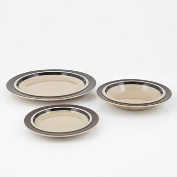 Ulla Procopé, 37 pieces of a 'Ruija' service, Arabia, Finland.