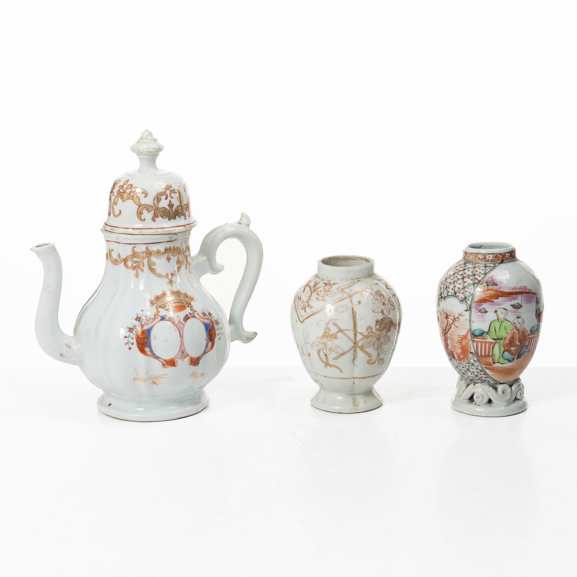 A famille rose tea pot and two tea caddies, Qing dynasty, Qianlong (1736-95).