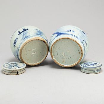 Five blue and white jars, Qing dynasty, 18t/19h century.