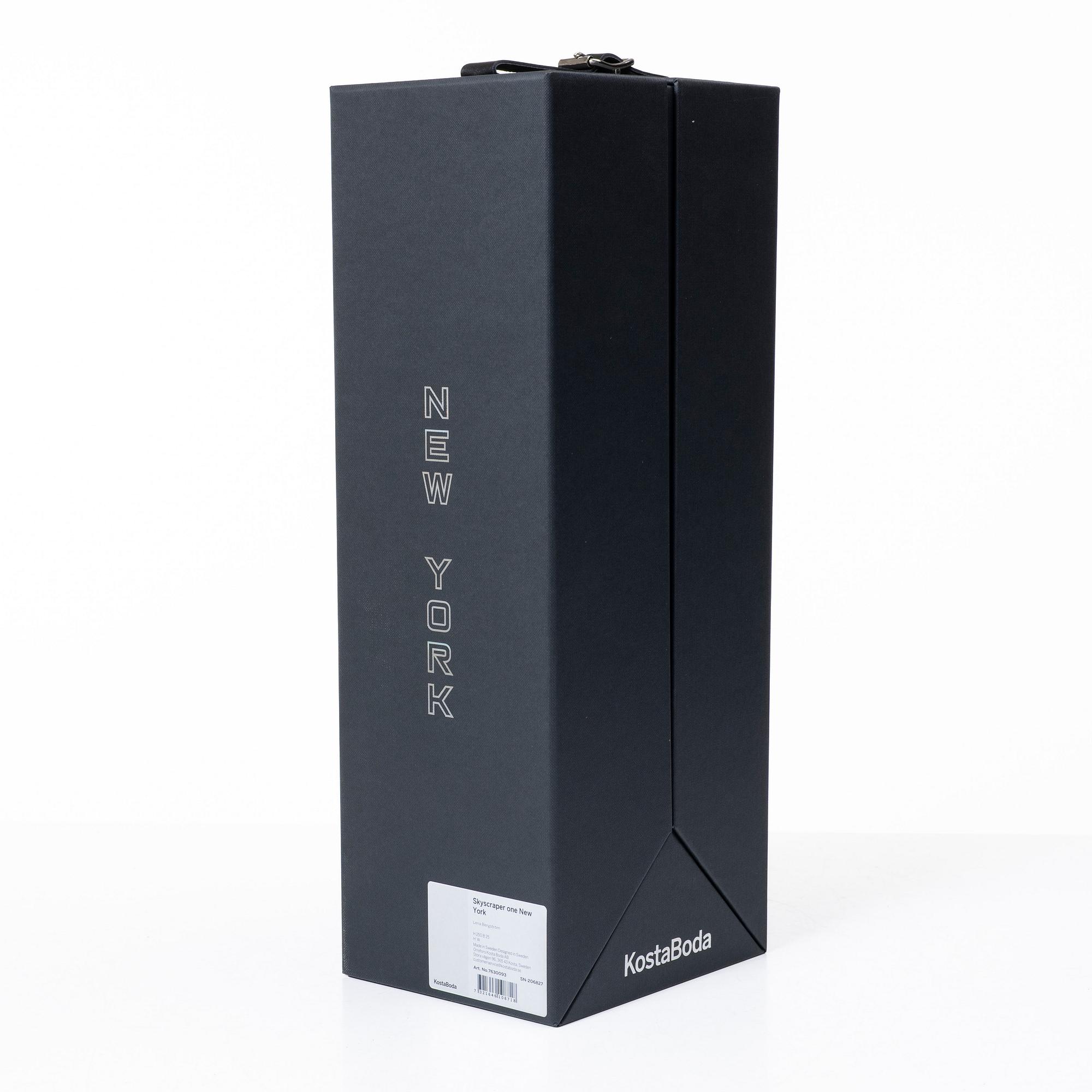 Lena Bergström, skulptur, glas, "Skyscraper one New York", Kosta Boda, limited edition 279/299, signerad, 2023.