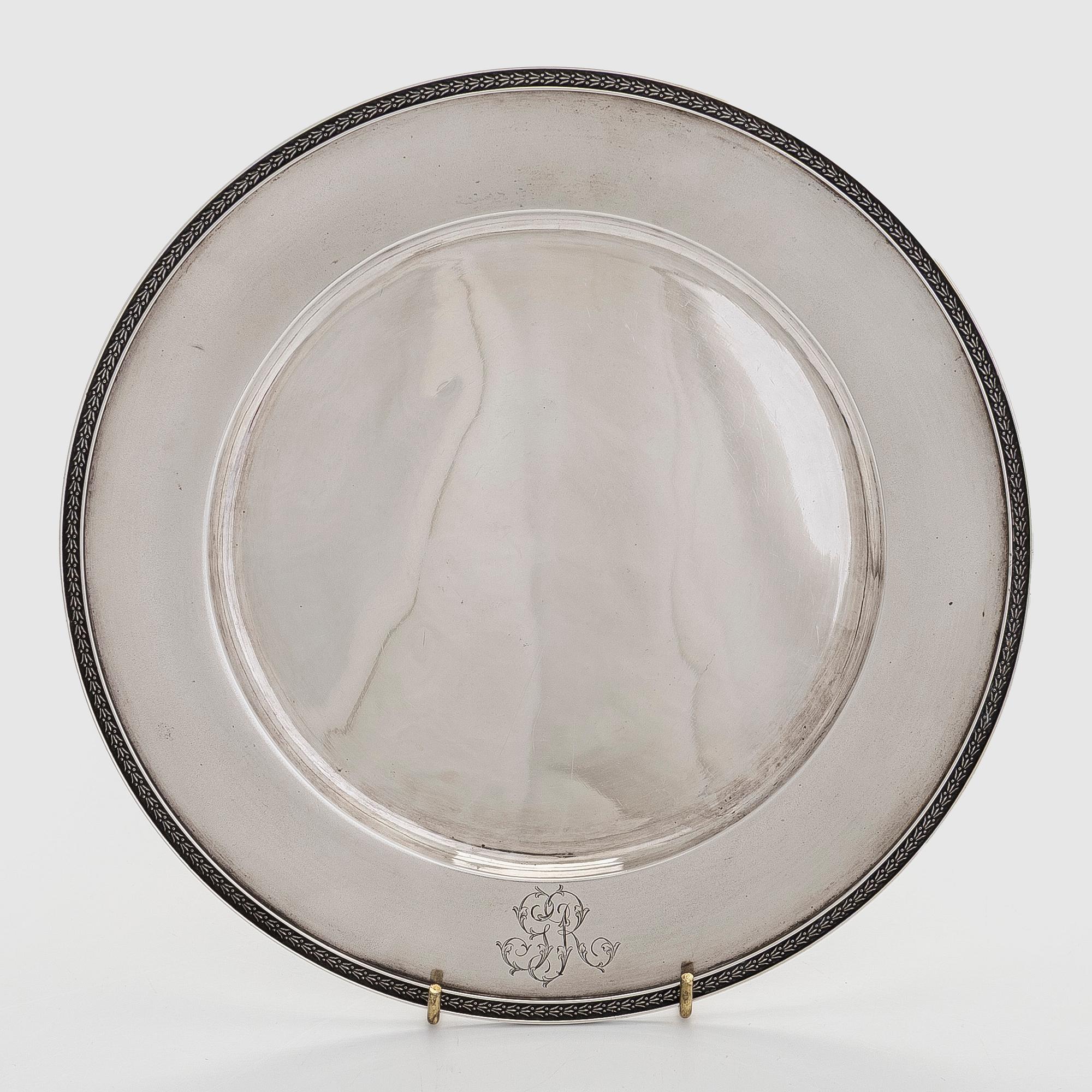 Bricka, silver, S:t Petersburg 1894. Mästarstämpel P.L.