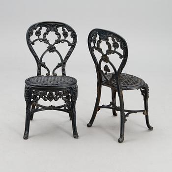 An early 20th century five piece garden suite for Porin Konepaja (Björneborgs Mekaniska Werkstad).