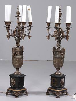 KANDELABRAR, ett par, Louis XVI-stil, 1900-talets mitt.