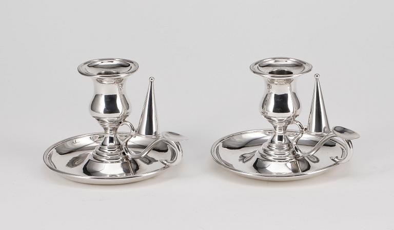 NATTLJUSSTAKAR, ett par, silver, Gustaf Dahlgren, Malmö, 1867. Total vikt ca 380g.