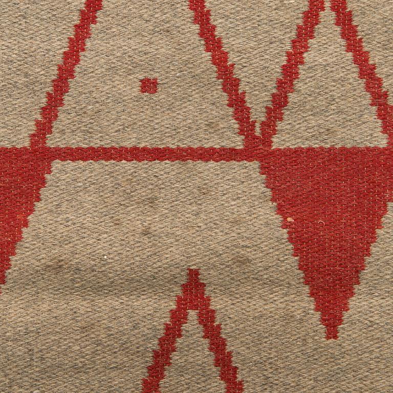 Carpet, lAappo Härkönen, Mattokutomo Oy, Vaasa, 1960s. Ca 245 x 190 cm.